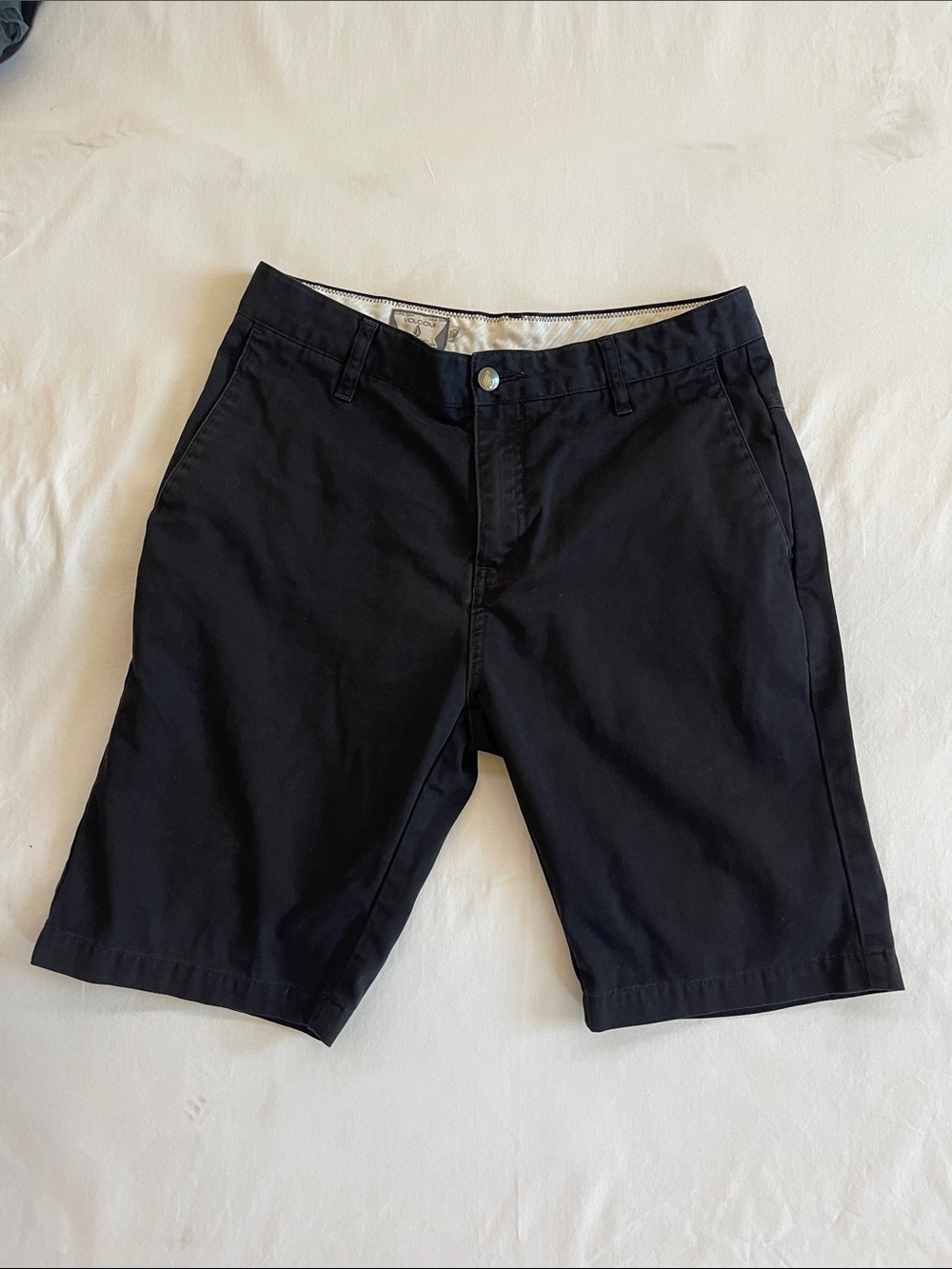 Volcom Corpo Class Mens Black Chino Shorts Size 30 Skate Casual